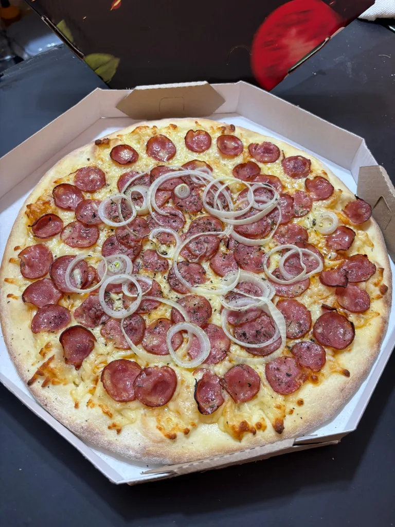 Pizza Calabresa - Grande (8 fatias)